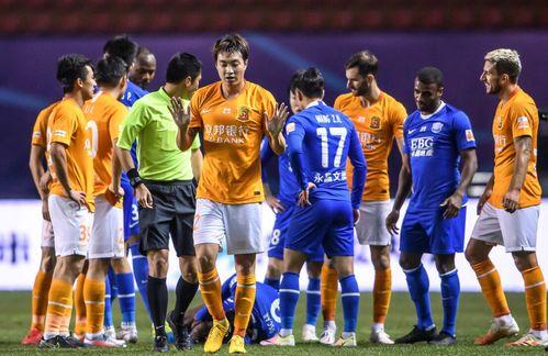 最新足坛爆料视频下载,揭秘球星转会内幕与赛场风云  第1张